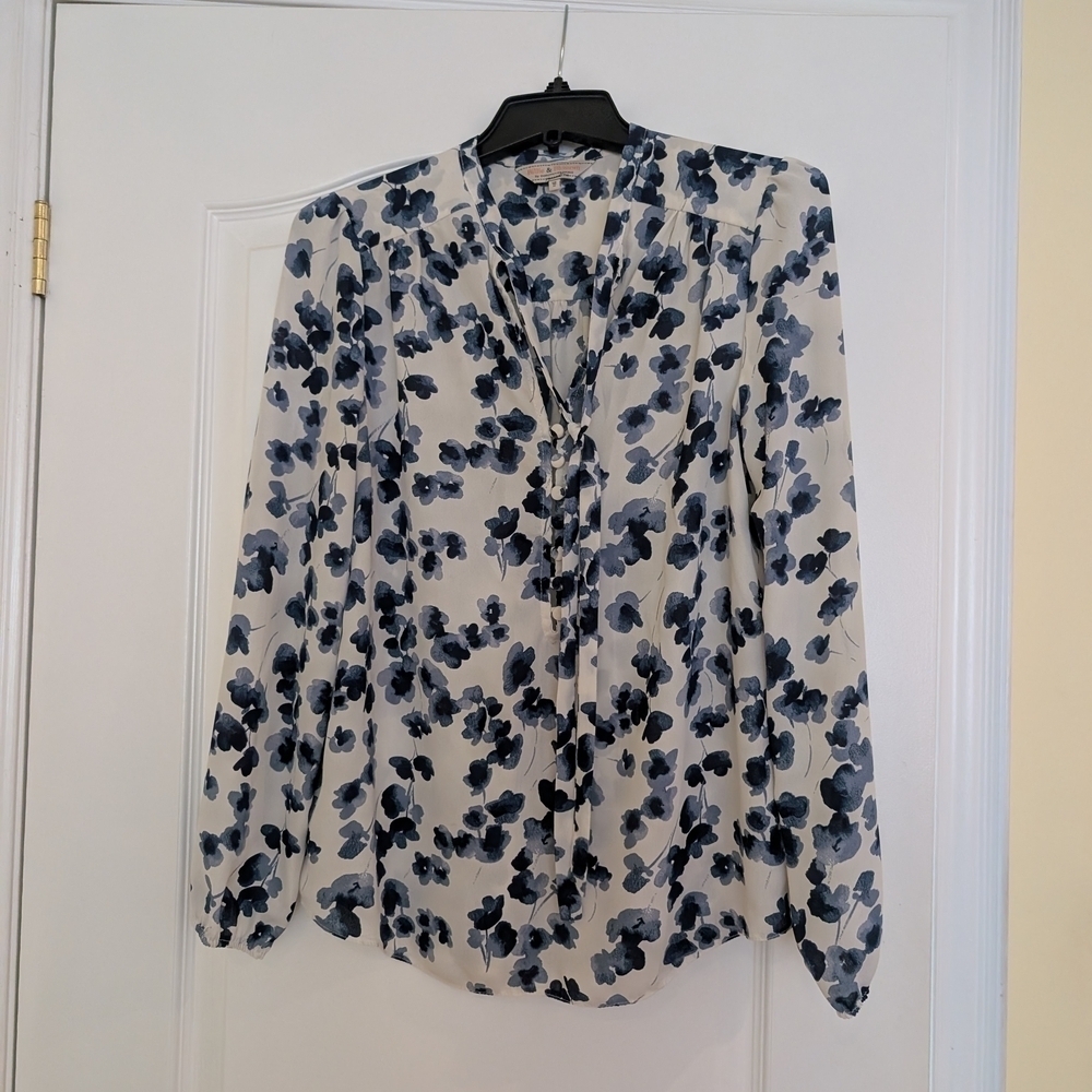 Dorothy Perkins Floral Print Women's Top - Blue and White Size Medium